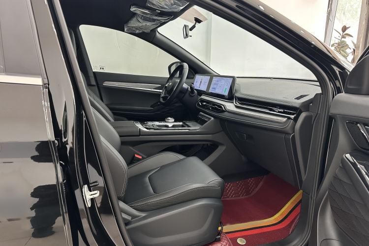 Used JAC QX PHEV 2023 120 km Kinergy Version Interior 4