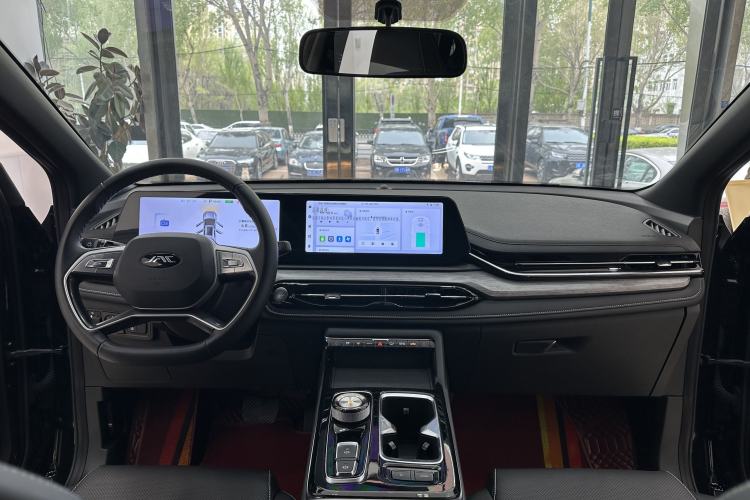Used JAC QX PHEV 2023 120 km Kinergy Version Interior 6