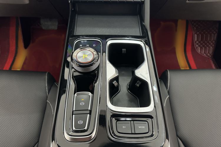 Used JAC QX PHEV 2023 120 km Kinergy Version Interior 8
