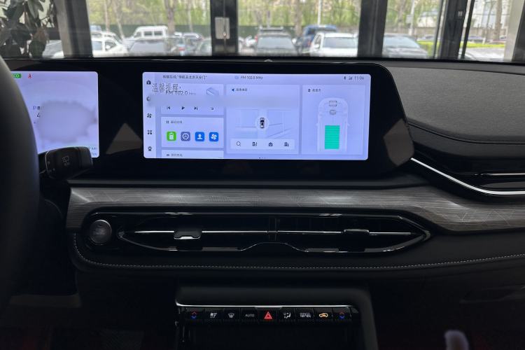 Used JAC QX PHEV 2023 120 km Kinergy Version Interior 9