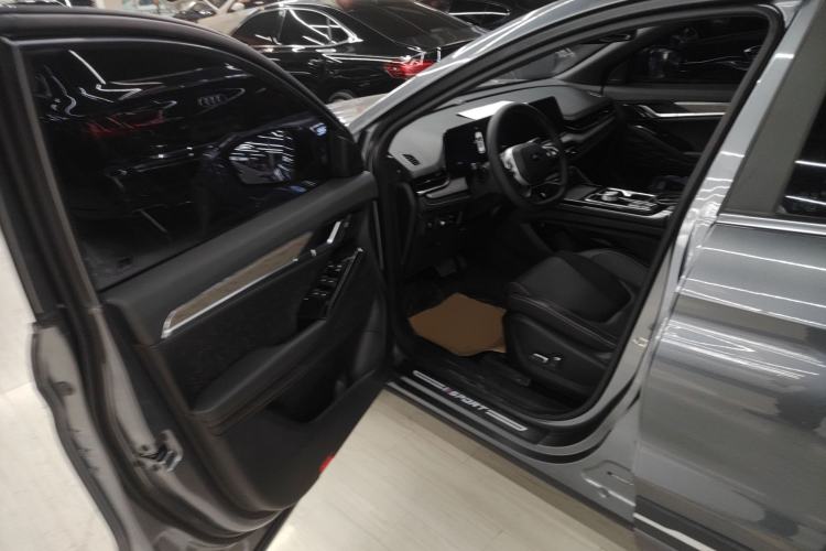 Used JAC QX PHEV 2023 120km Jingchi Edition Driver Seat
