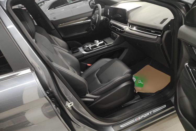 Used JAC QX PHEV 2023 120km Jingchi Edition Right Front Seat