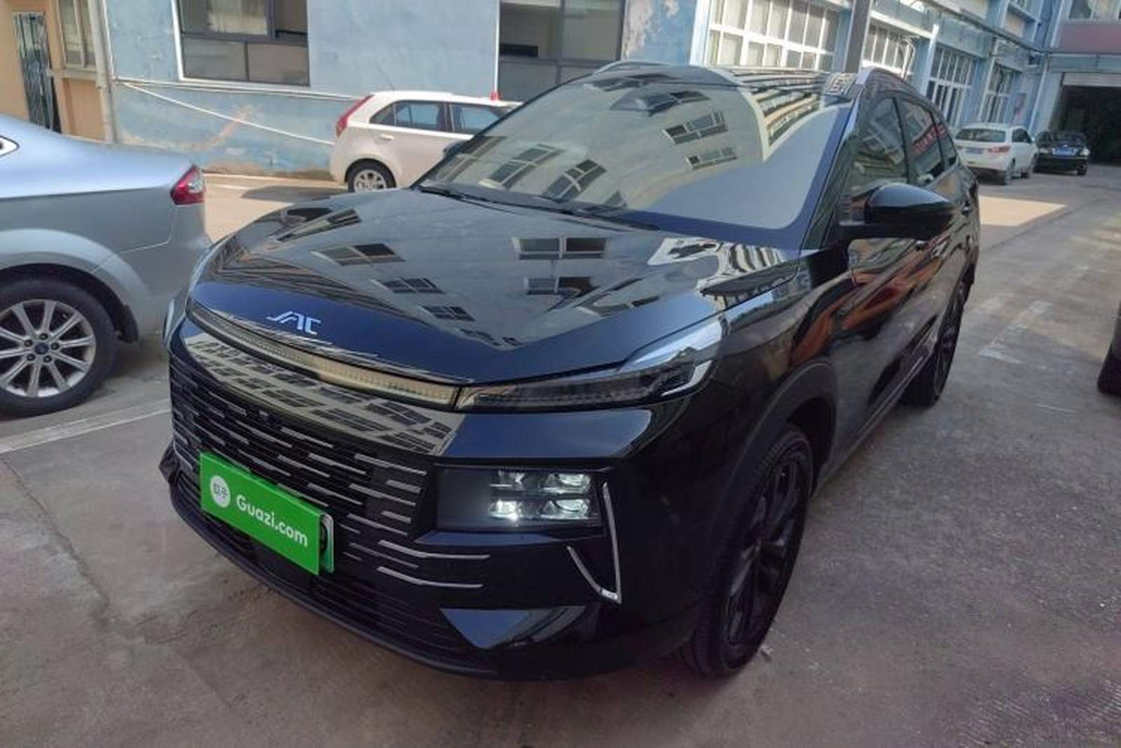 Фото JAC с площадки