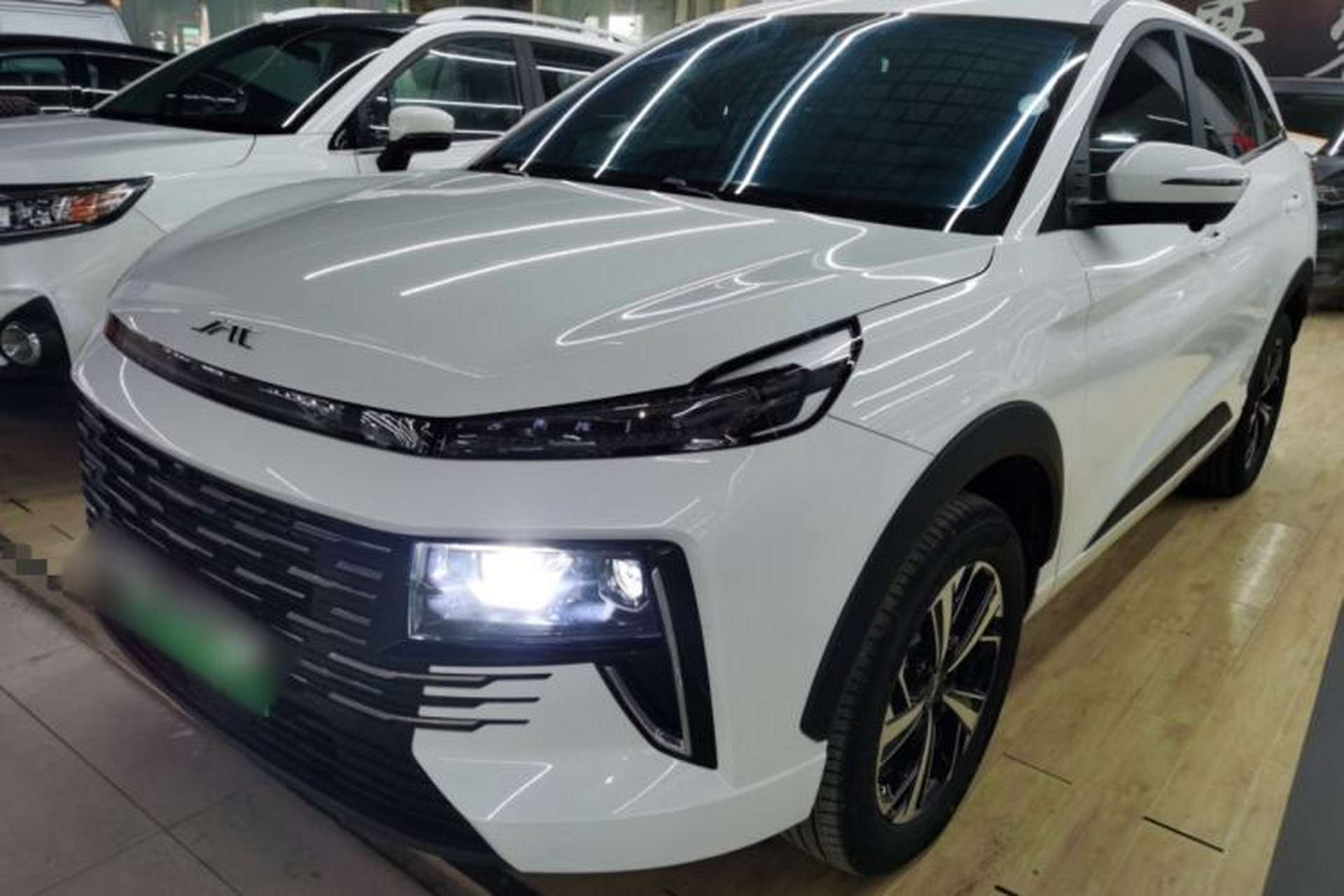 Used JAC QX PHEV 2025 120km Kinetic Edition Front Left 45 Deg