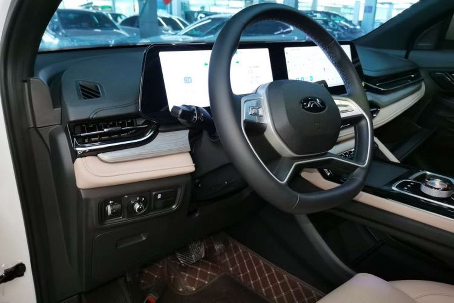 Used JAC QX PHEV 2025 120km Kinetic Edition Interior 2