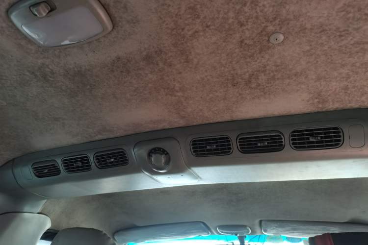 Used JAC Refine 2007 2.4L Colorful Journey CBR Gasoline Manual Standard Version HFC4GA1 Headliner