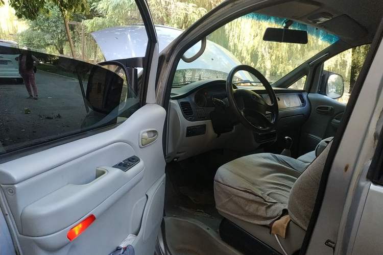 Used JAC Refine 2008 2.4L Colorful Journey Gasoline Manual Basic Version HFC4GA1-C Driver Seat