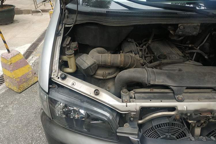 Used JAC Refine 2008 2.0L Shuttle Gasoline Basic Model with Front and Rear Air Conditioning Engine Bay Right