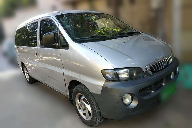 Used JAC Refine 2008 2.4L Colorful Journey Gasoline Manual Basic Version HFC4GA1-C Front Right 45 Deg