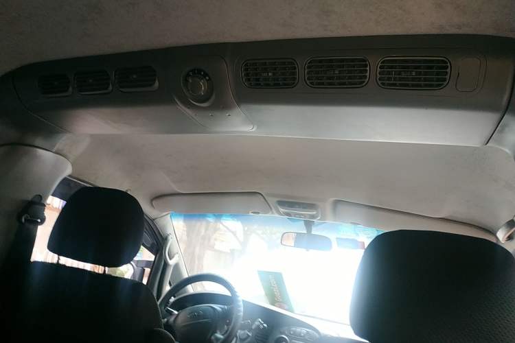 Used JAC Refine 2008 2.0L Shuttle Gasoline Basic Model with Front and Rear Air Conditioning Headliner
