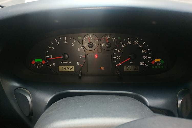 Used JAC Refine 2008 2.0L Shuttle Gasoline Basic Model with Front and Rear Air Conditioning Instrument Cluster