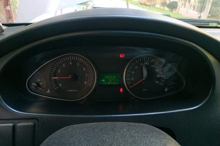 Used JAC Refine 2008 2.4L Colorful Journey Gasoline Manual Basic Version HFC4GA1-C Odometer Close Up