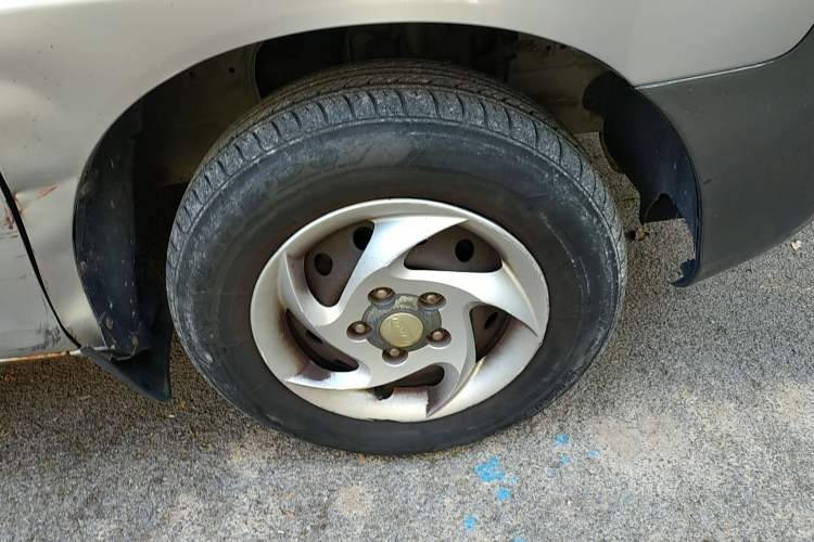 Used JAC Refine 2008 2.4L Colorful Journey Gasoline Manual Basic Version HFC4GA1-C Right Front Wheel Hub