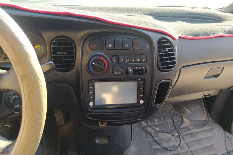 Used JAC Refine 2011 2.0L Shuttle Gasoline Standard Edition HFC4GA3 Audio And AC Panel