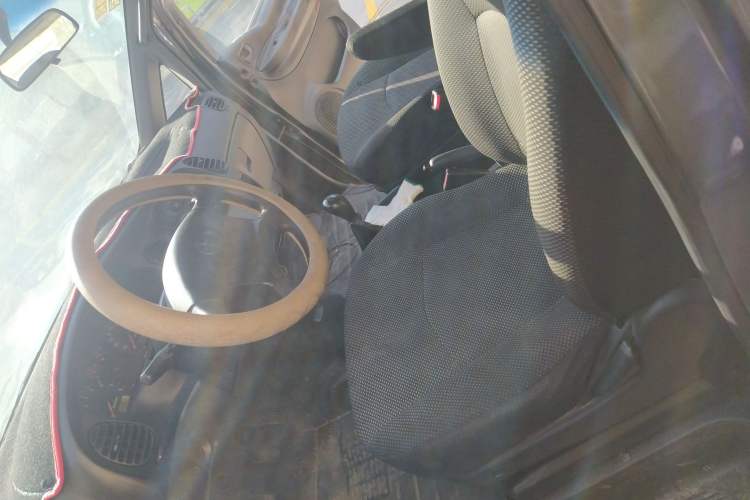 Used JAC Refine 2011 2.0L Shuttle Gasoline Standard Edition HFC4GA3 Left Front Seat