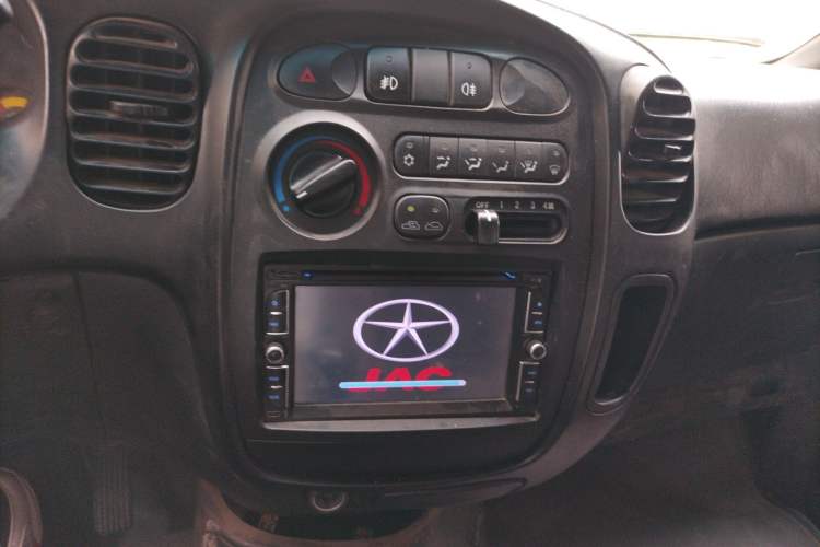 Used JAC Refine 2011 2.0L Shuttle Gasoline Standard Edition HFC4GA3 Audio And AC Panel