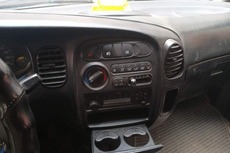 Used JAC Refine 2011 2.0L Shuttle Gasoline Comfort Edition HFC4GA3 Audio And AC Panel