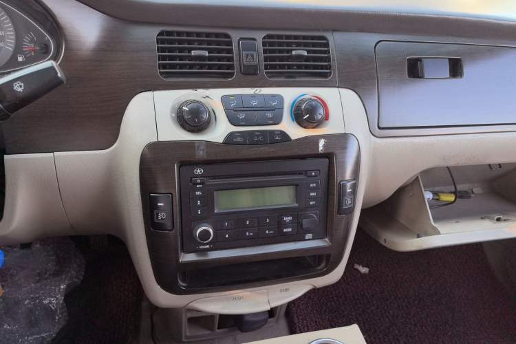 Used JAC Refine 2011 2.0L Government Procurement Version Manual Luxury Trim Audio And AC Panel