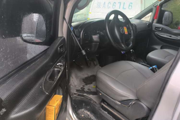 Used JAC Refine 2011 2.0L Shuttle Gasoline Comfort Edition HFC4GA3 Driver Seat
