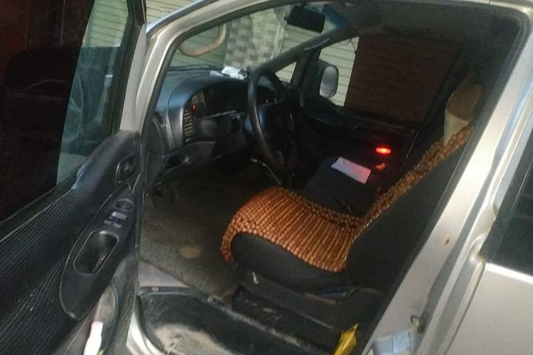 Used JAC Refine 2011 2.8T Shuttle Diesel Standard Version HFC4DA1-2B1 Driver Seat