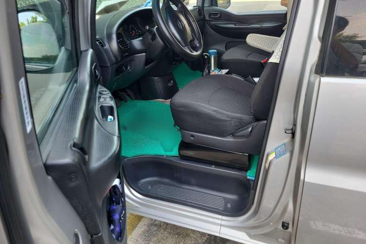 Used JAC Refine 2011 2.0L Shuttle Gasoline Standard Edition HFC4GA3 Driver Seat