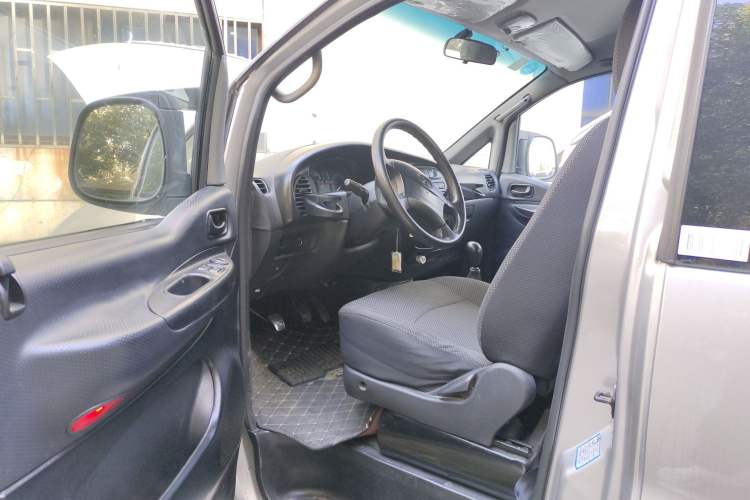 Used JAC Refine 2011 2.0L Shuttle Gasoline Comfort Edition HFC4GA3 Driver Seat