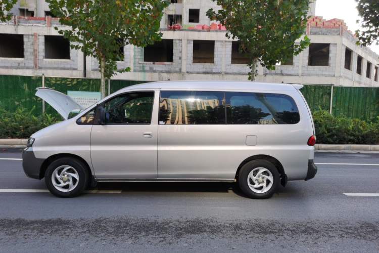 Used JAC Refine 2011 2.0L Shuttle Gasoline Standard Edition HFC4GA3 Exterior 5