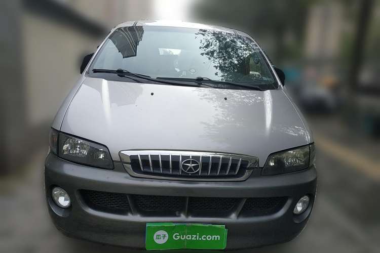 Used JAC Refine 2011 2.0L Shuttle Gasoline Comfort Edition HFC4GA3 Front