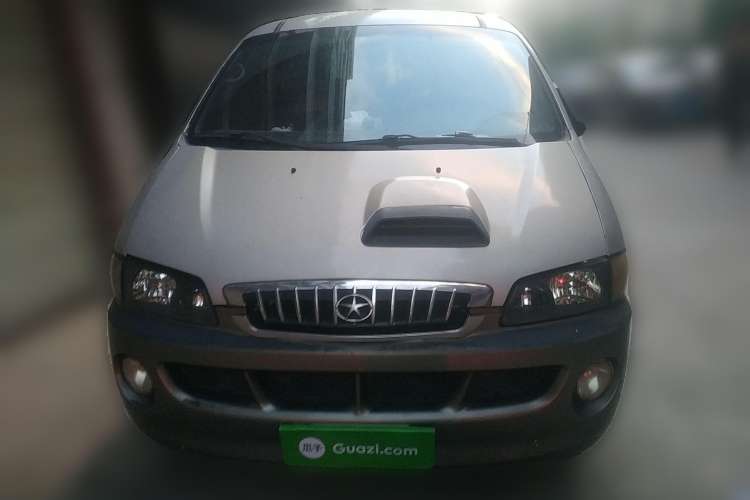 Used JAC Refine 2011 2.8T Shuttle Diesel Standard Version HFC4DA1-2B1 Front