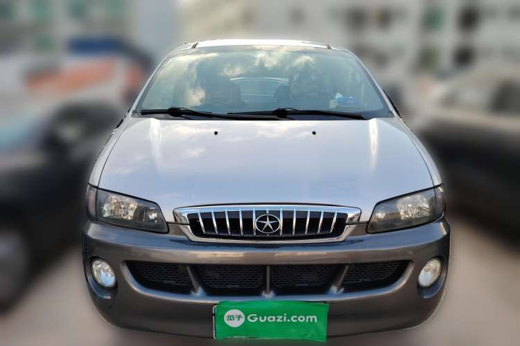 Used JAC Refine 2011 2.0L Shuttle Gasoline Standard Edition HFC4GA3 Front