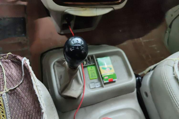 Used JAC Refine 2011 2.4L Government Procurement Version Manual Luxury Trim Gear Lever
