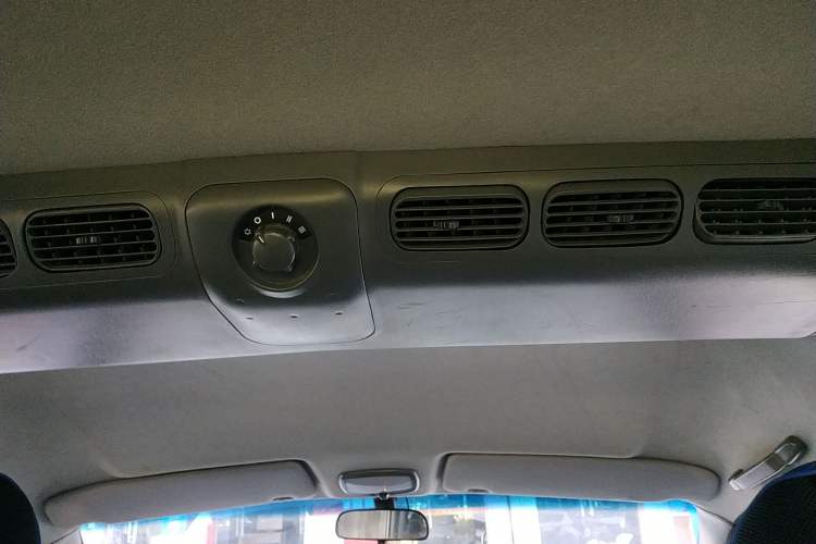 Used JAC Refine 2011 2.0L Shuttle Gasoline Comfort Edition HFC4GA3 Headliner