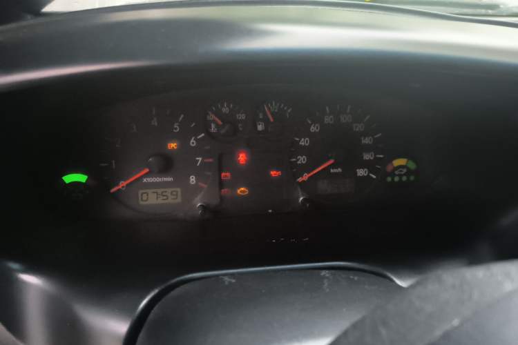 Used JAC Refine 2011 2.0L Shuttle Gasoline Comfort Edition HFC4GA3 Instrument Cluster