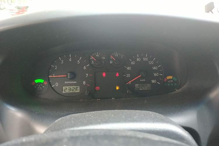Used JAC Refine 2011 2.0L Shuttle Gasoline Comfort Edition HFC4GA3 Instrument Cluster