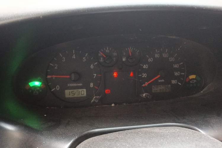 Used JAC Refine 2011 2.0L Shuttle Gasoline Comfort Edition HFC4GA3 Instrument Cluster