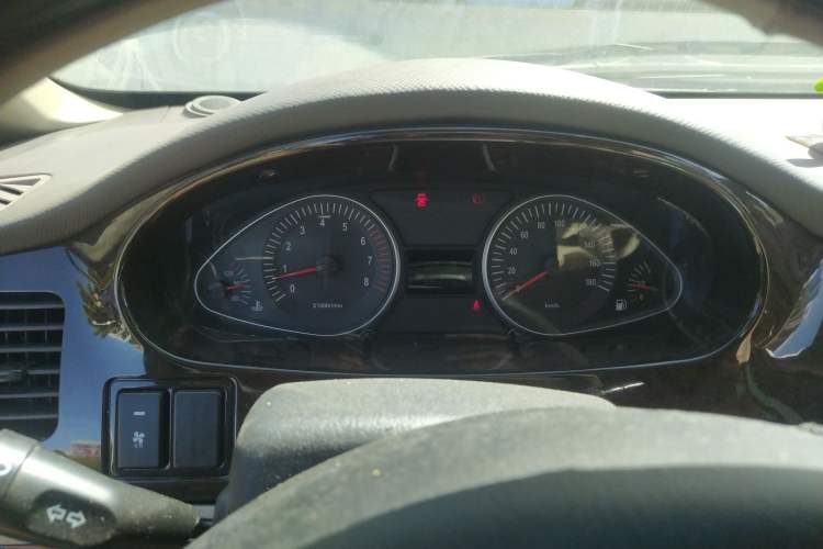 Used JAC Refine 2011 2.4L Colorful Journey Gasoline Standard Edition HFC4GA1-C Instrument Cluster