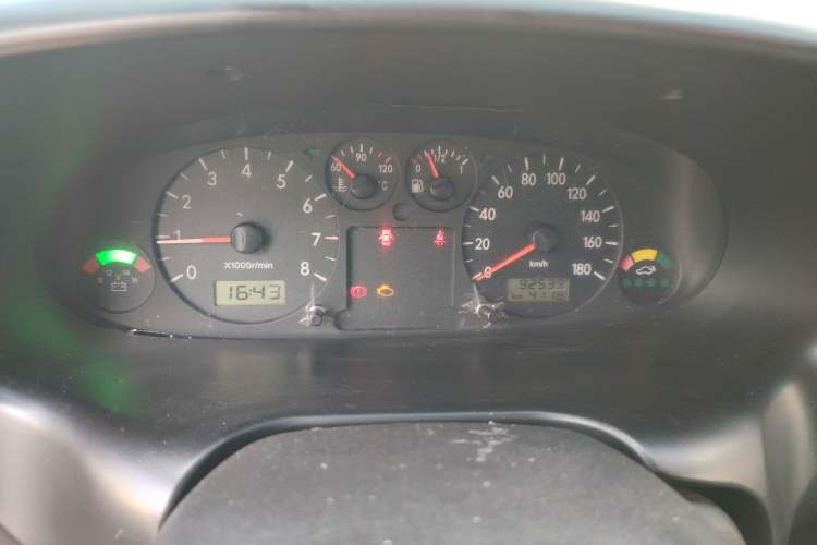 Used JAC Refine 2011 2.0L Shuttle Gasoline Standard Edition HFC4GA3 Instrument Cluster