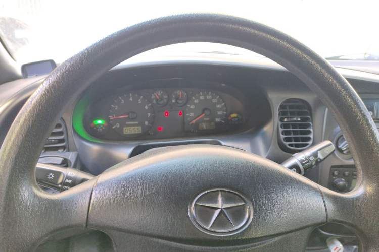 Used JAC Refine 2011 2.0L Shuttle Gasoline Comfort Edition HFC4GA3 Instrument Cluster
