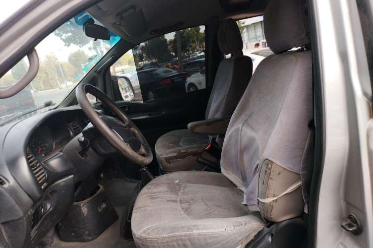 Used JAC Refine 2011 2.0L Shuttle Gasoline Standard Edition HFC4GA3 Left Front Seat