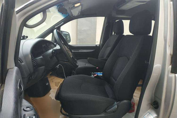 Used JAC Refine 2011 2.0L Shuttle Gasoline Comfort Edition HFC4GA3 Left Front Seat