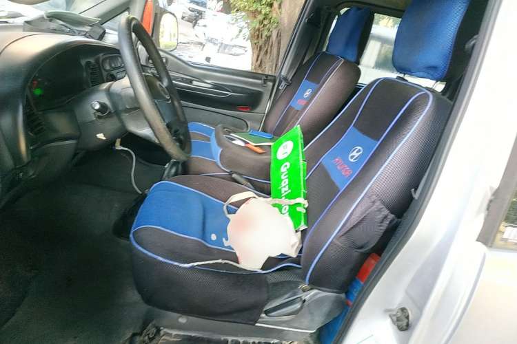 Used JAC Refine 2011 2.0L Shuttle Gasoline Comfort Edition HFC4GA3 Left Front Seat