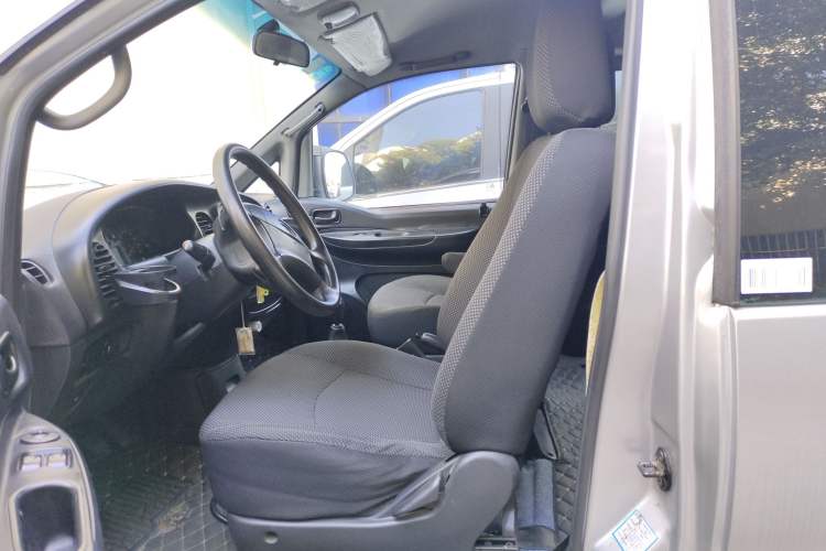 Used JAC Refine 2011 2.0L Shuttle Gasoline Comfort Edition HFC4GA3 Left Front Seat