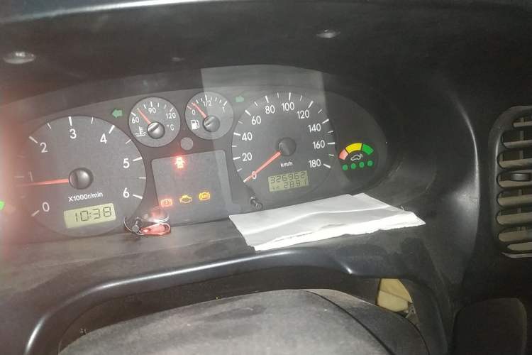 Used JAC Refine 2011 2.8T Shuttle Diesel Standard Version HFC4DA1-2B1 Odometer Close Up
