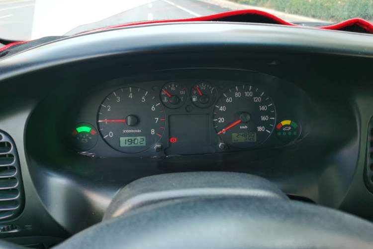 Used JAC Refine 2011 2.0L Shuttle Gasoline Standard Edition HFC4GA3 Odometer Close Up