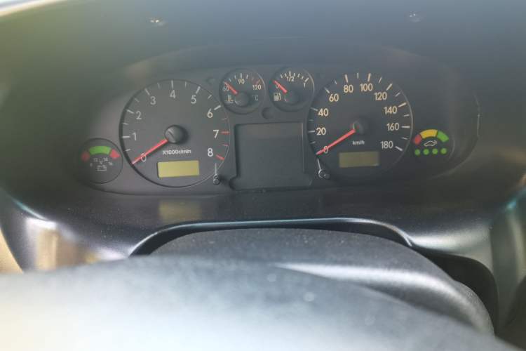 Used JAC Refine 2011 2.0L Shuttle Gasoline Comfort Edition HFC4GA3 Odometer Close Up