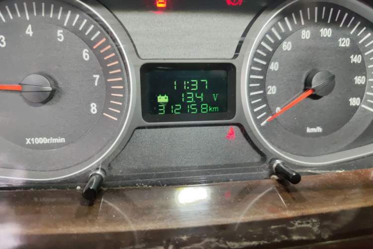 Used JAC Refine 2011 2.4L Government Procurement Version Manual Luxury Trim Odometer Close Up