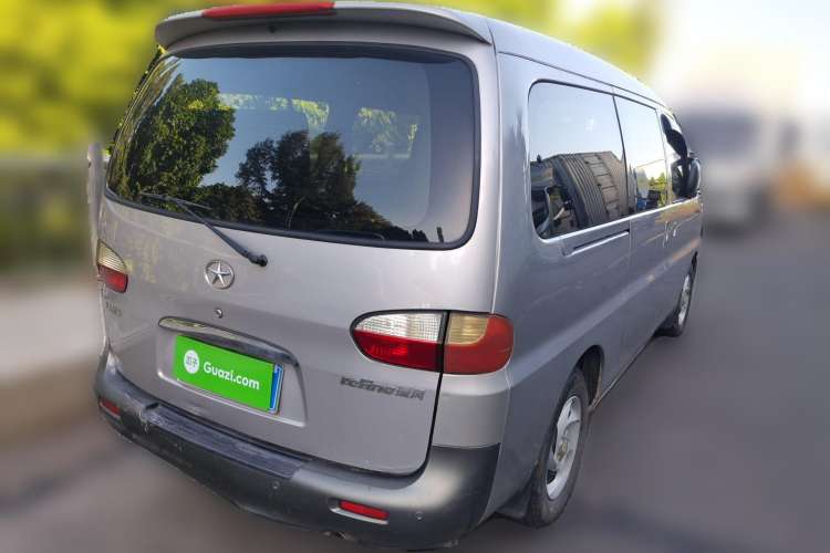 Used JAC Refine 2011 2.0L Shuttle Gasoline Comfort Edition HFC4GA3 Rear Right 45 Deg