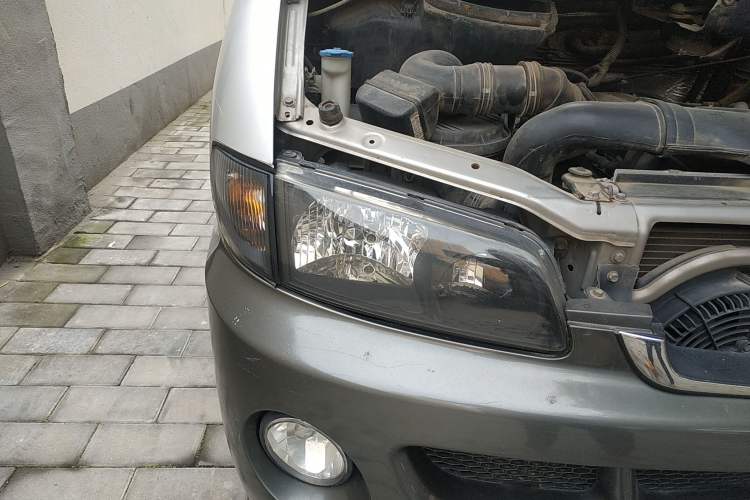 Used JAC Refine 2011 2.0L Shuttle Gasoline Comfort Edition HFC4GA3 Right Front Headlight