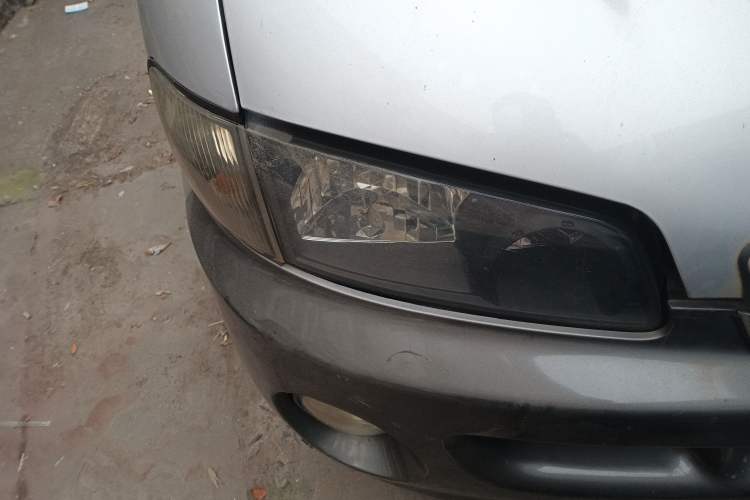 Used JAC Refine 2011 2.0L Shuttle Gasoline Comfort Edition HFC4GA3 Right Front Headlight
