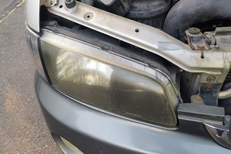 Used JAC Refine 2011 2.0L Shuttle Gasoline Comfort Edition HFC4GA3 Right Front Headlight